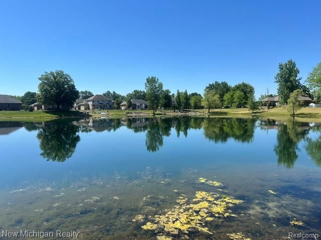 27146 Clear Lake Drive, New Baltimore, MI 48051