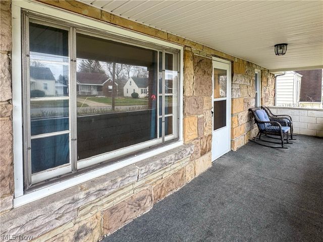 165 Piccadilly Street, Campbell, OH 44405