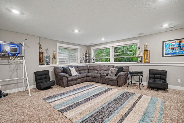 17155 Birchview Drive, Nunica, MI 49448