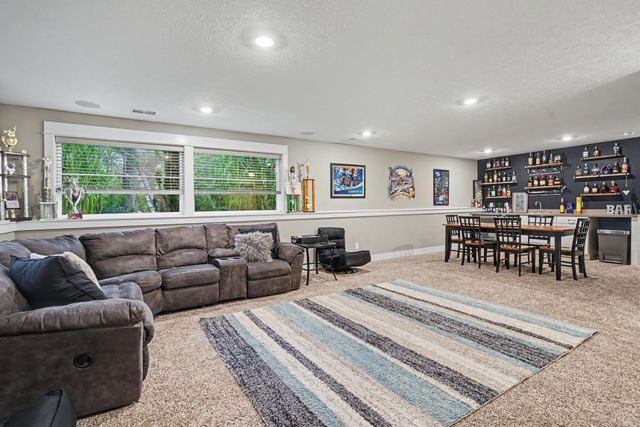17155 Birchview Drive, Nunica, MI 49448