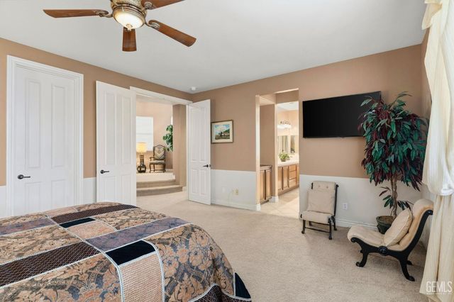 5206 Village Green Lane, Bakersfield, CA 93306