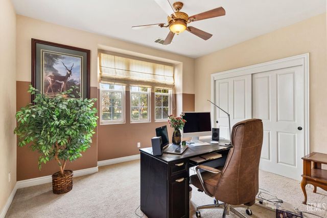 5206 Village Green Lane, Bakersfield, CA 93306