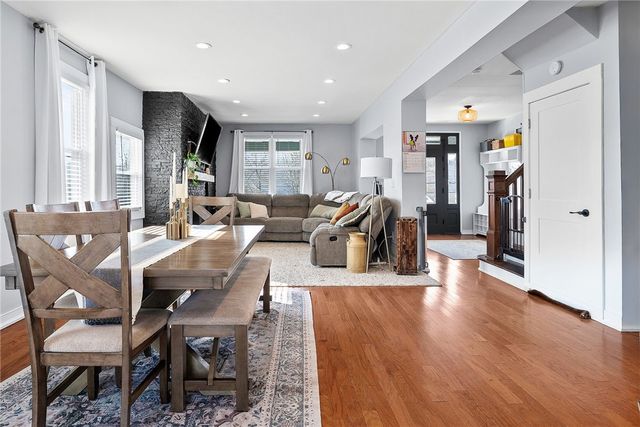 449 Elwyn Ave, Springdale Boro, PA 15144