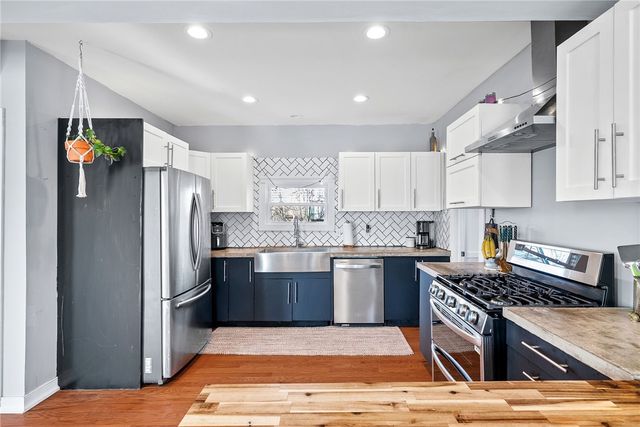 449 Elwyn Ave, Springdale Boro, PA 15144