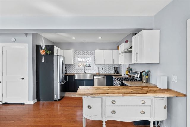 449 Elwyn Ave, Springdale Boro, PA 15144