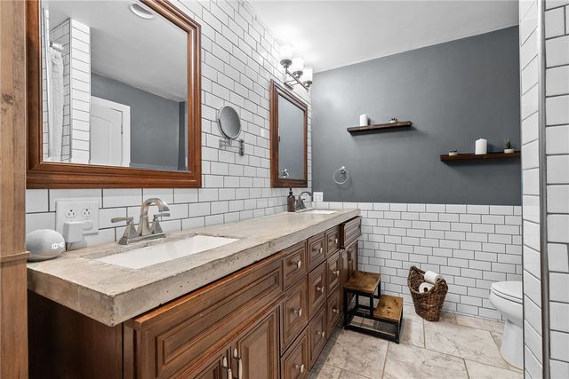 449 Elwyn Ave, Springdale Boro, PA 15144