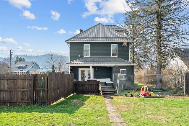 449 Elwyn Ave, Springdale Boro, PA 15144