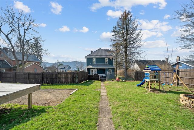 449 Elwyn Ave, Springdale Boro, PA 15144