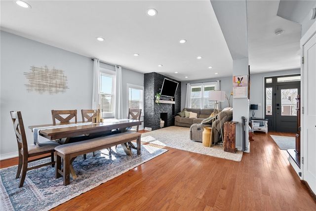 449 Elwyn Ave, Springdale Boro, PA 15144