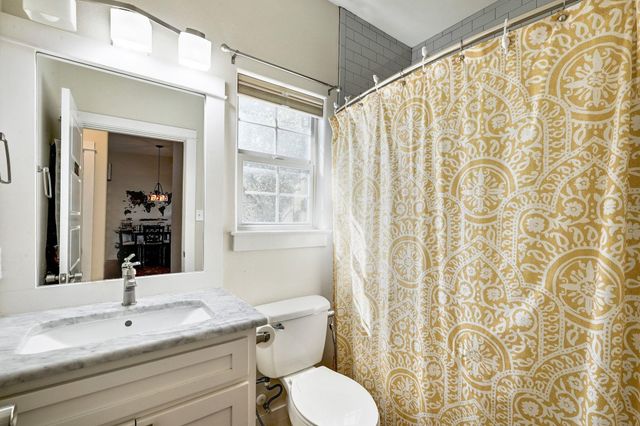 10105 Little Creek CIR, Dripping Springs, TX 78620