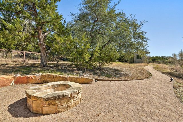 10105 Little Creek CIR, Dripping Springs, TX 78620