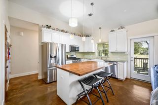 10105 Little Creek CIR, Dripping Springs, TX 78620