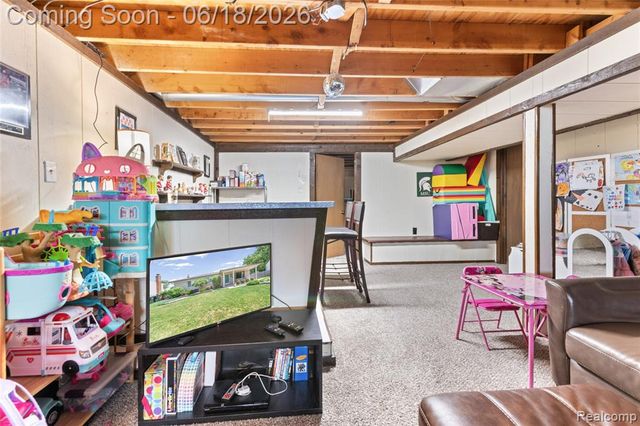 41594 Harvard Drive, Sterling Heights, MI 48313