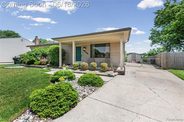 41594 Harvard Drive, Sterling Heights, MI 48313