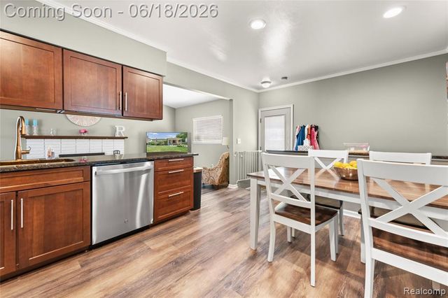 41594 Harvard Drive, Sterling Heights, MI 48313