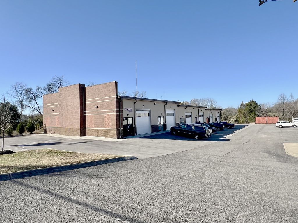 3940 Dickerson Pike, Nashville, TN 37207