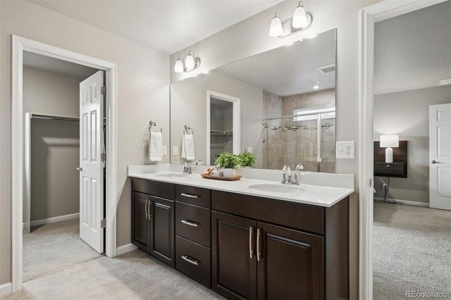 23877 E Rocky Top Avenue, Aurora, CO 80016