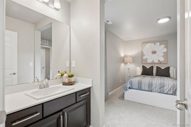 23877 E Rocky Top Avenue, Aurora, CO 80016