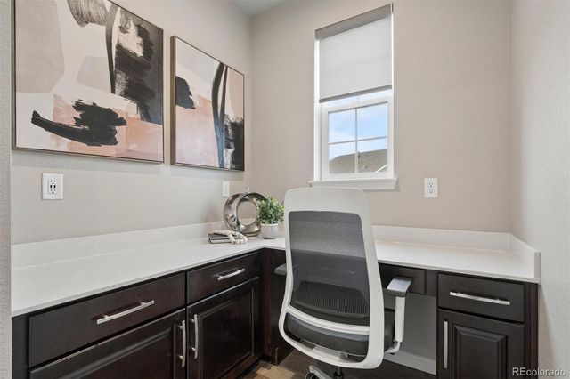 23877 E Rocky Top Avenue, Aurora, CO 80016