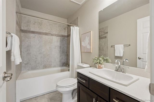 23877 E Rocky Top Avenue, Aurora, CO 80016