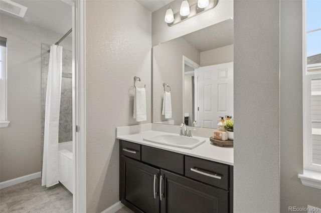 23877 E Rocky Top Avenue, Aurora, CO 80016