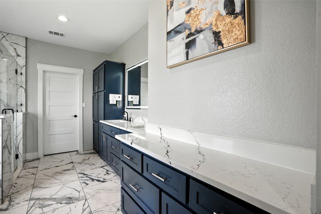 7271 Michelle Point, Krum, TX 76249