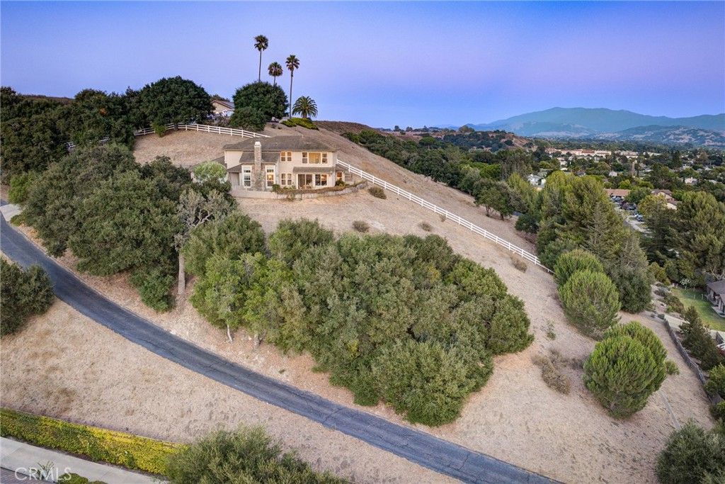 Image 4 of property listing at 421 Via Corona, Buellton, CA 93427