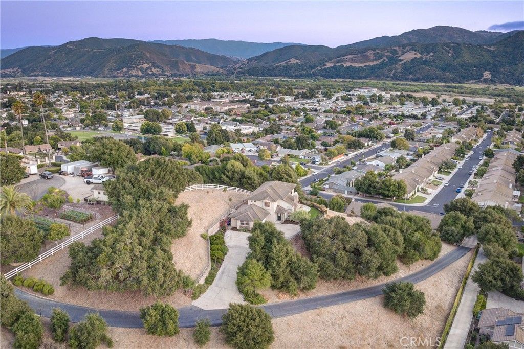 Image 5 of property listing at 421 Via Corona, Buellton, CA 93427