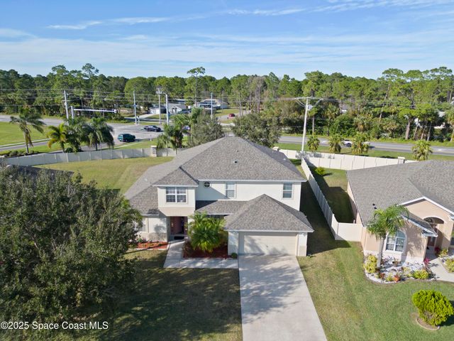 113 Wading Bird Circle SW, Palm Bay, FL 32908