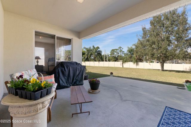 113 Wading Bird Circle SW, Palm Bay, FL 32908