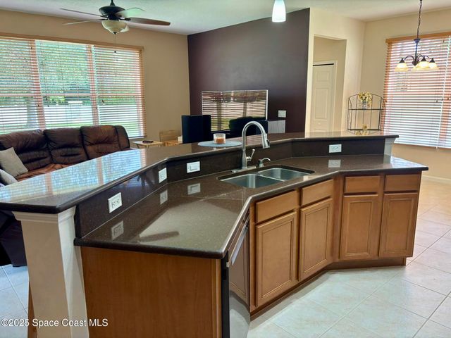 113 Wading Bird Circle SW, Palm Bay, FL 32908
