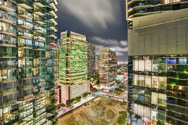 801 S Miami Ave 2805, Miami, FL 33130