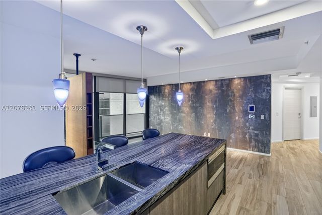 801 S Miami Ave 2805, Miami, FL 33130