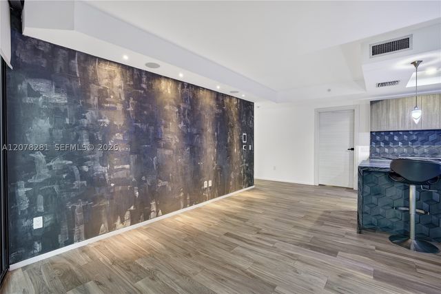 801 S Miami Ave 2805, Miami, FL 33130