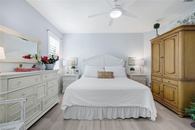 1335 Charleston Square DR 6, Naples, FL 34110