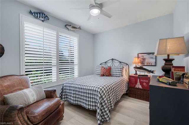 1335 Charleston Square DR 6, Naples, FL 34110