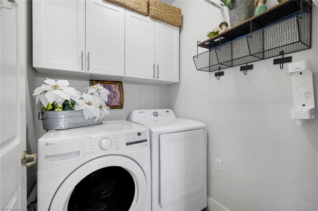 1335 Charleston Square DR 6, Naples, FL 34110