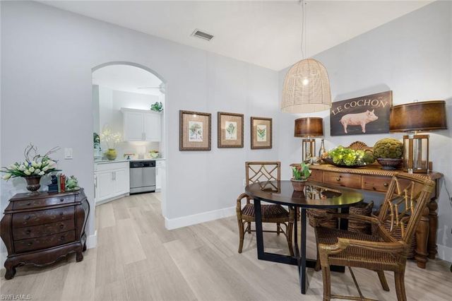 1335 Charleston Square DR 6, Naples, FL 34110