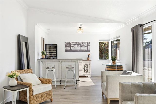 1902 Larkin Dr, Roseville, CA 95661