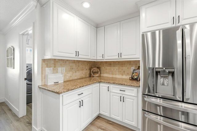 1902 Larkin Dr, Roseville, CA 95661