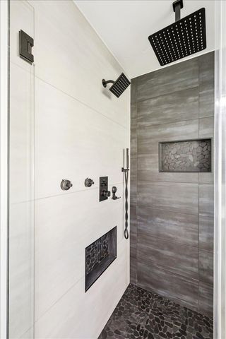 1902 Larkin Dr, Roseville, CA 95661