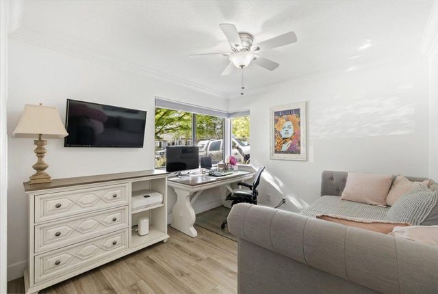 1902 Larkin Dr, Roseville, CA 95661