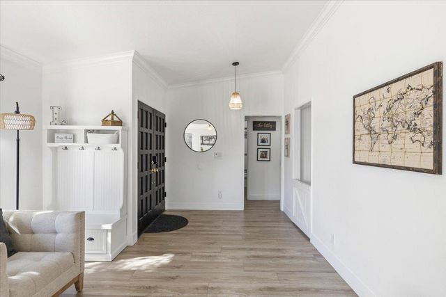 1902 Larkin Dr, Roseville, CA 95661