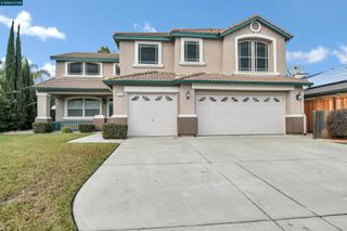 14 Birmingham Ct, Oakley, CA 94561