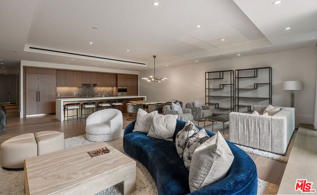 8420 W Sunset Boulevard 405, West Hollywood, CA 90069