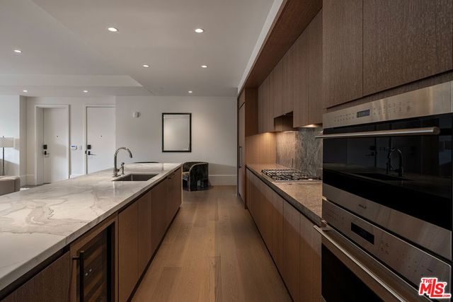 8420 W Sunset Boulevard 405, West Hollywood, CA 90069