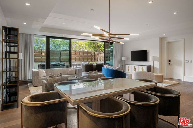 8420 W Sunset Boulevard 405, West Hollywood, CA 90069