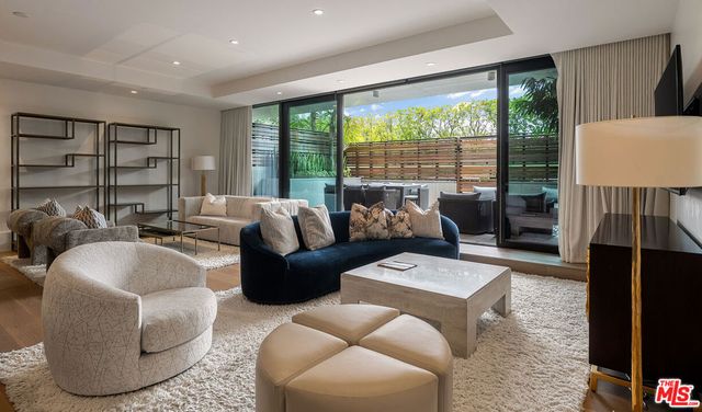 8420 W Sunset Boulevard 405, West Hollywood, CA 90069