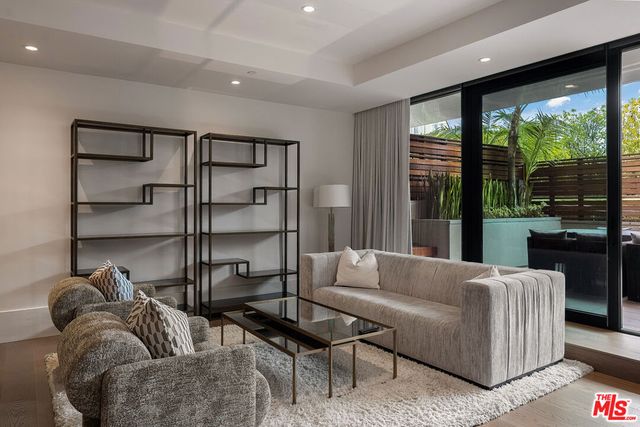 8420 W Sunset Boulevard 405, West Hollywood, CA 90069