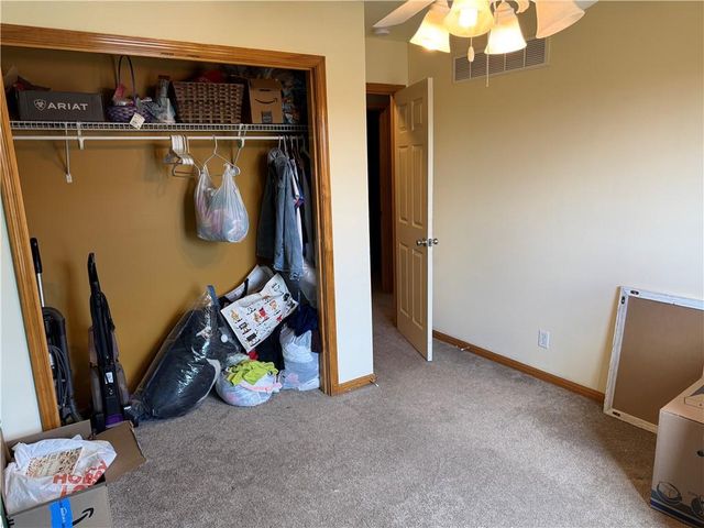 104 Spinnaker Drive, Smithville, MO 64089